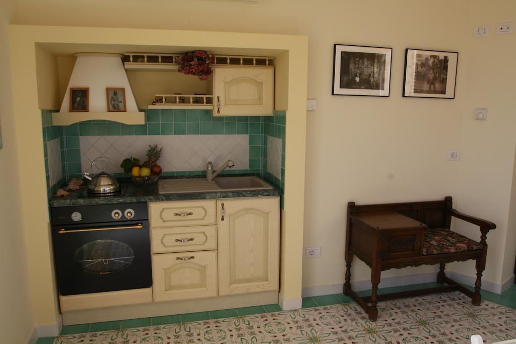 Bed And Breakfast Angolo Fiorito Civitavecchia Exterior foto