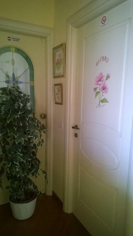 Bed And Breakfast Angolo Fiorito Civitavecchia Exterior foto